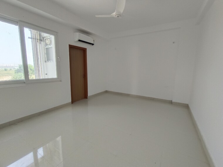 Room, ss-linden 5 Bedroom 2900 Sq.Ft. Apartment In Sector 84 Gurgaon 9477390