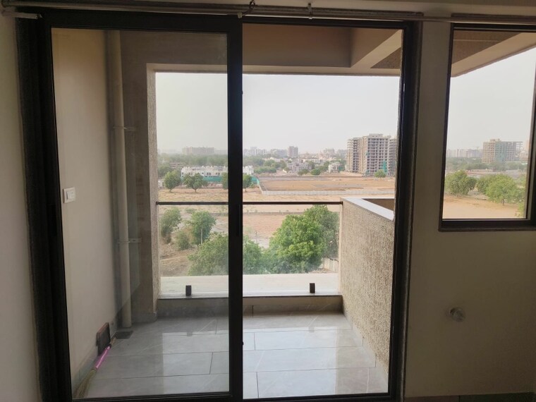 Balcony, sg highway 3 Bedroom 1755 Sq.Ft. Apartment In Sg Highway Ahmedabad 9477401