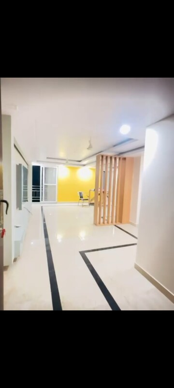 Building Lobby in 3.5 BHK Apartment at Gomti Nagar – for Rent
