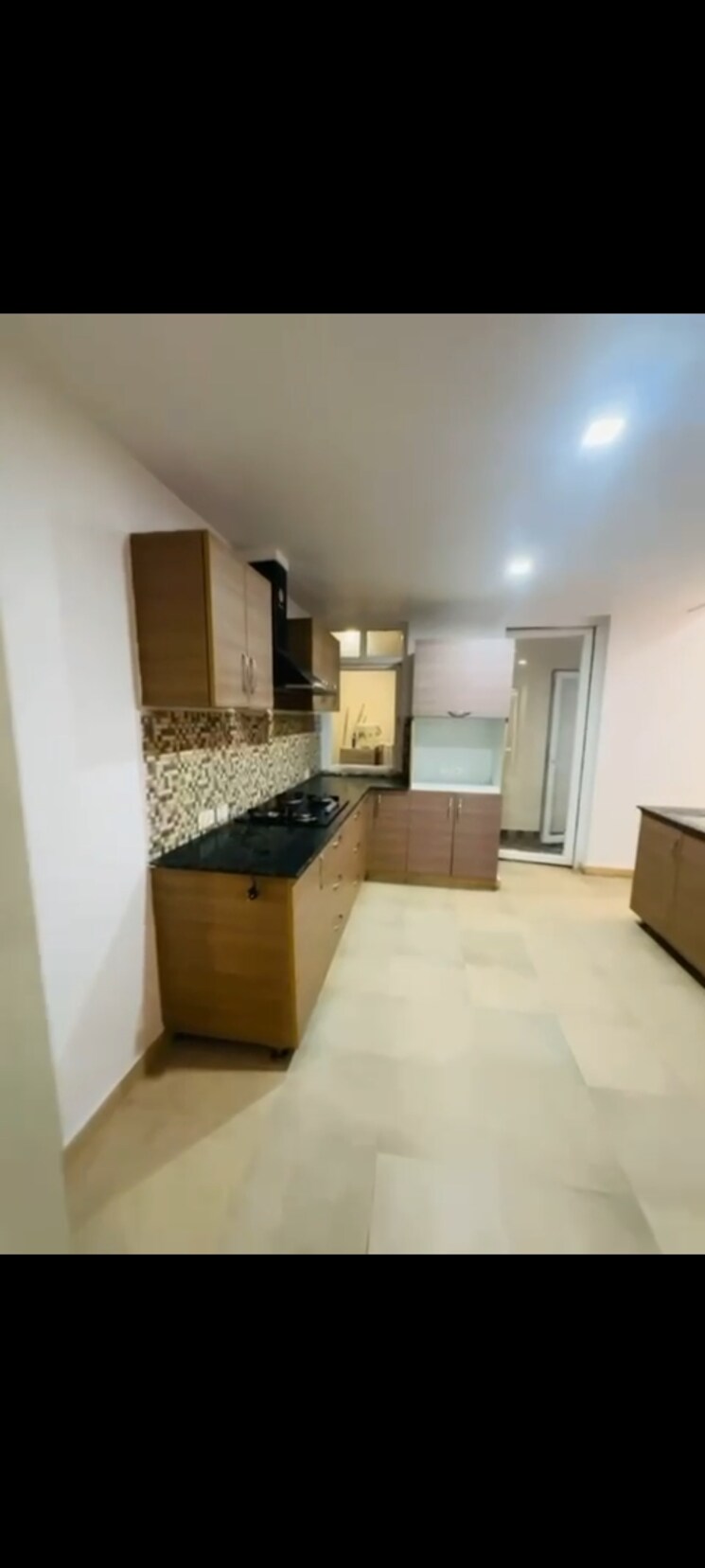 Kitchen, gomti nagar 3.5 Bedroom 2350 Sq.Ft. Apartment In Gomti Nagar Lucknow 9477400