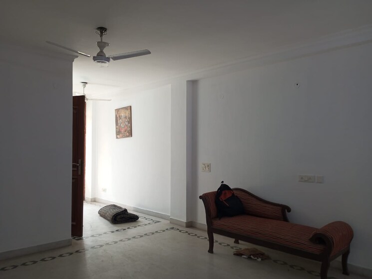 Room, malviya nagar 2 Bedroom 100 Sq.Yd. Builder Floor In Malviya Nagar Delhi 9477394