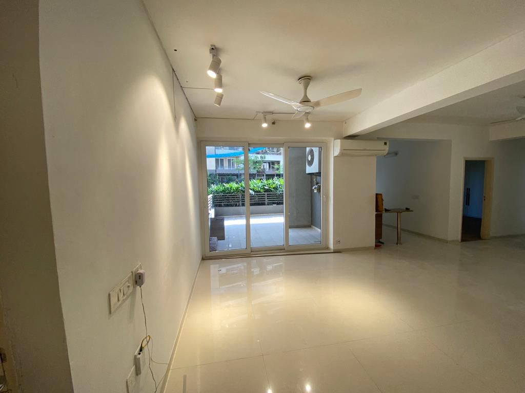 3 BHK + Extra Room 1578 Sq.Ft. Apartment in Tulip Violet