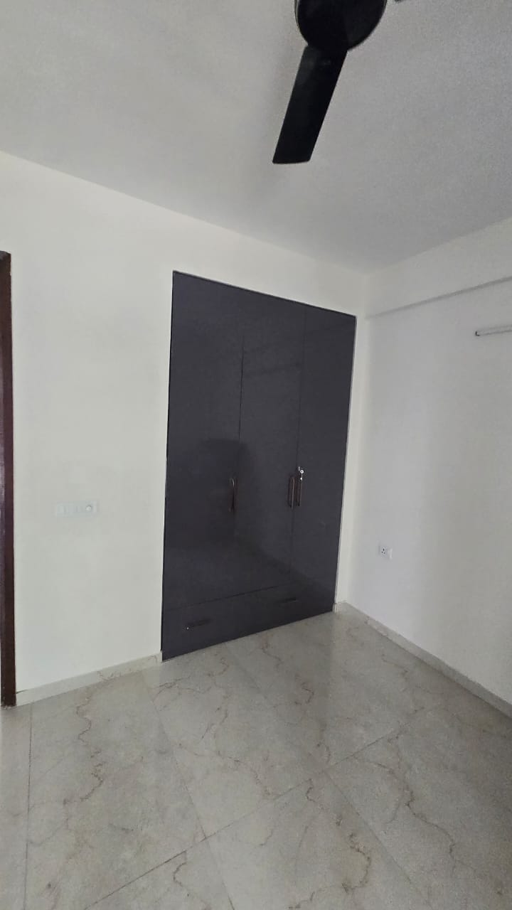 2 BHK + Study Room Apartment For Sale in Smart World Gems