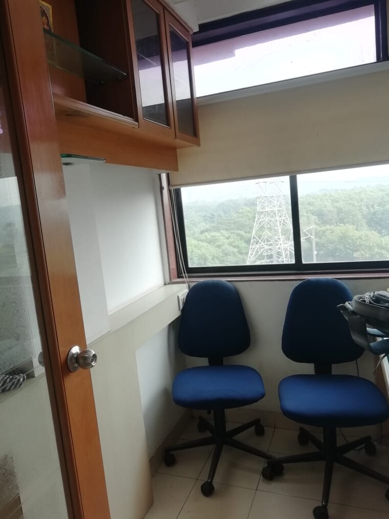 Team Area, highway-commerce-centre Commercial Office Space 310 Sq.Ft. In Goregaon East Mumbai 9477493