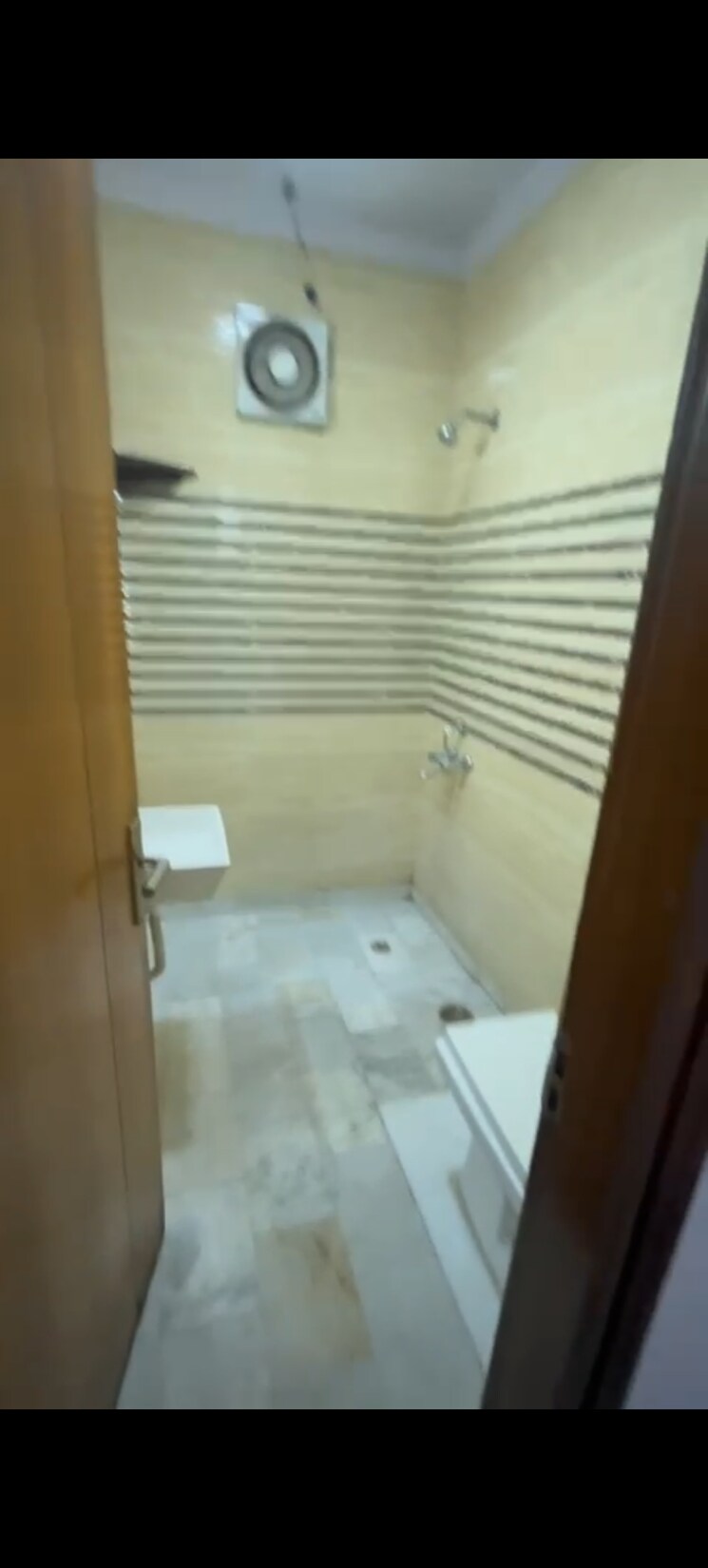 Bathroom, malviya nagar 2 Bedroom 125 Sq.Yd. Builder Floor In Malviya Nagar Delhi 9477534