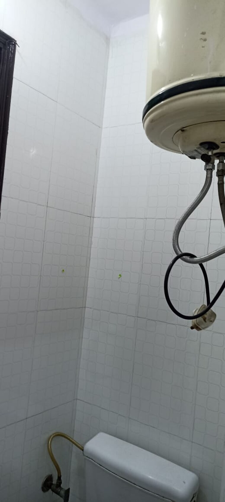 Bathroom, rohini 2 Bedroom 800 Sq.Ft. Builder Floor In Rohini Delhi 9477525