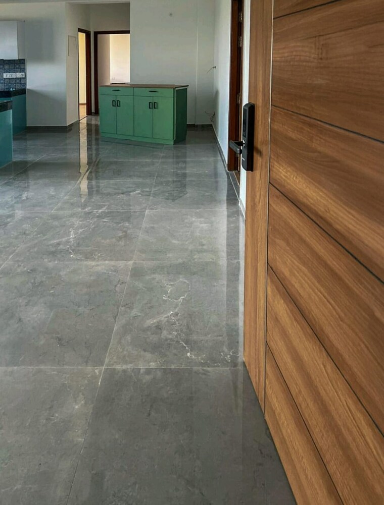 Room, tulip-yellow 3 Bedroom 1704 Sq.Ft. Apartment In Sector 69 Gurgaon 9477539