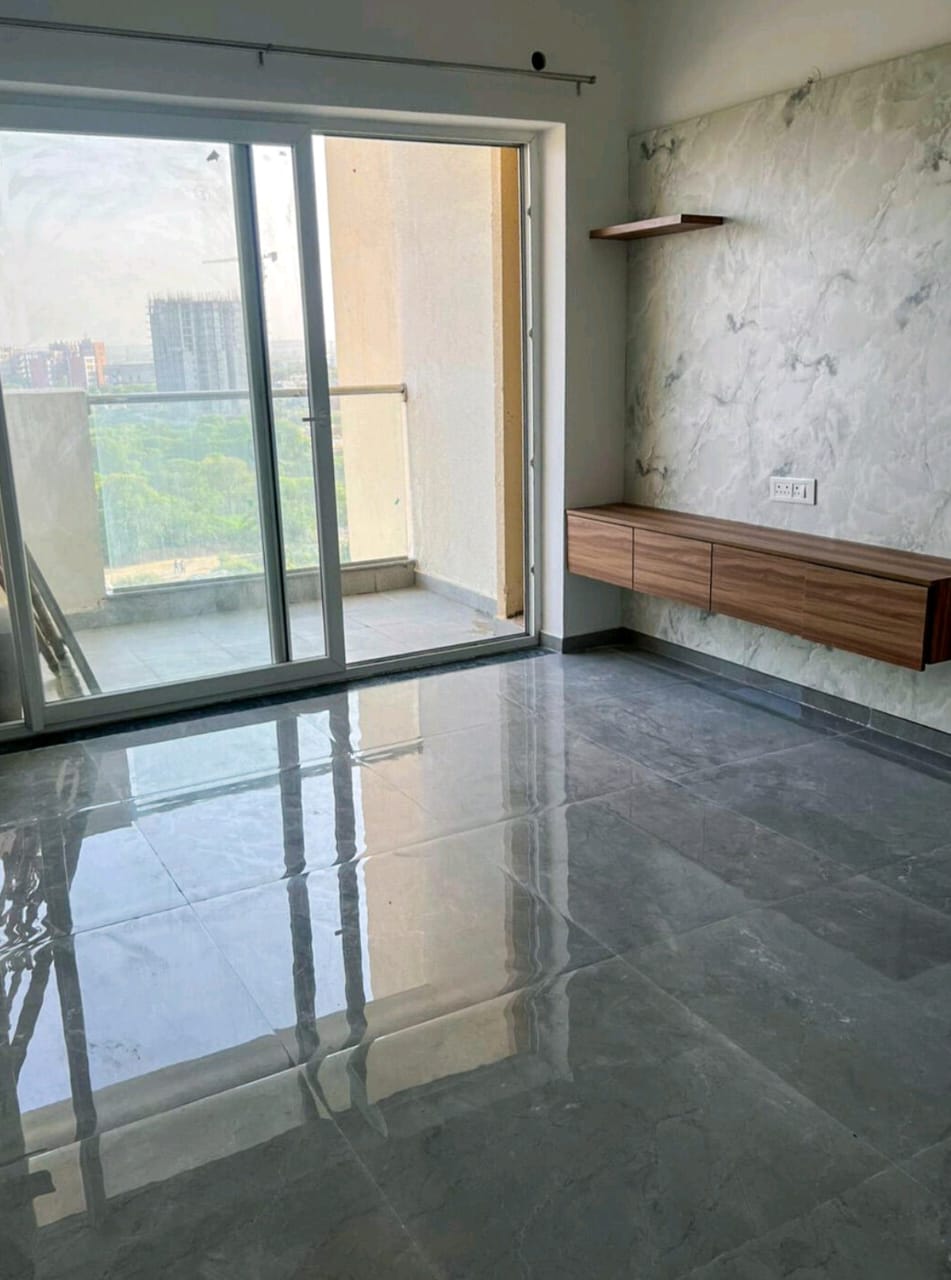 3 BHK 1704 Sq.Ft. Apartment in Tulip Yellow
