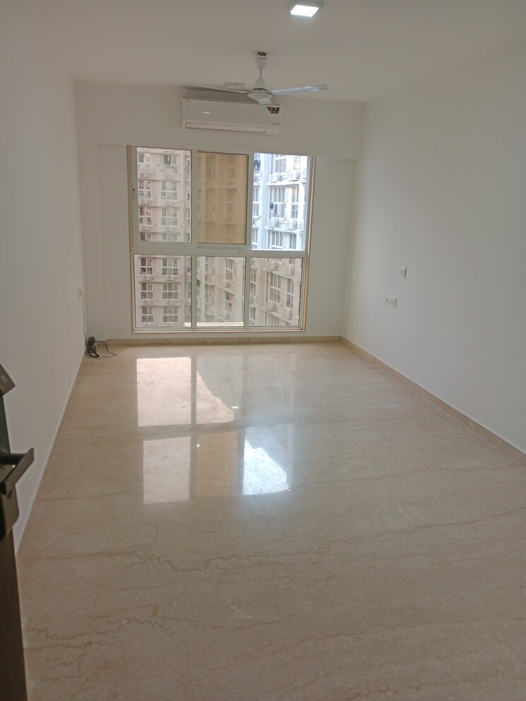 Living Room, platinum-life 2 Bedroom 665 Sq.Ft. Apartment In Andheri West Mumbai 9477631