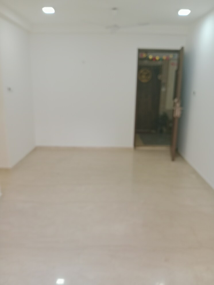 Living Room, platinum-life 2 Bedroom 665 Sq.Ft. Apartment In Andheri West Mumbai 9477631