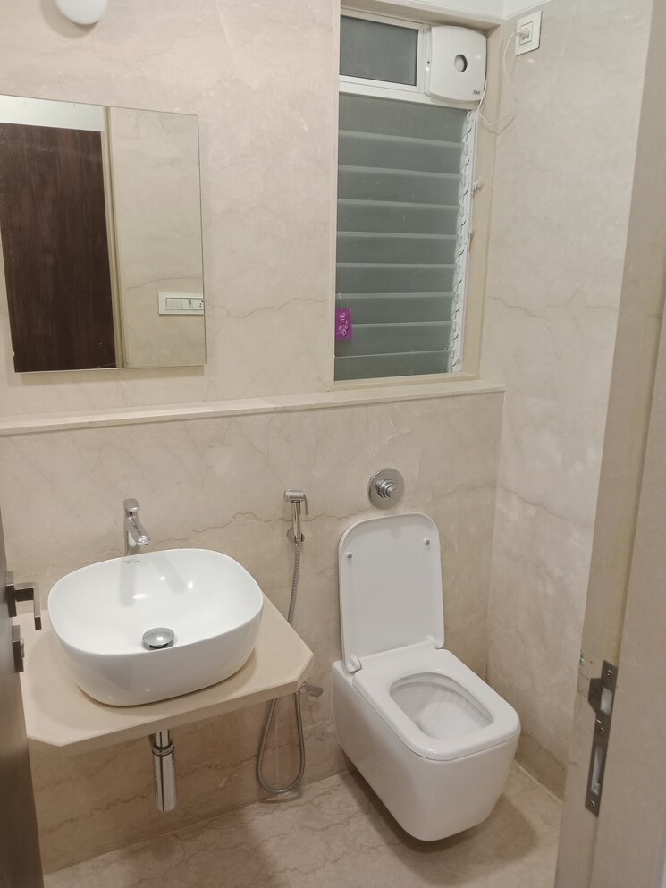 Bathroom, platinum-life 2 Bedroom 665 Sq.Ft. Apartment In Andheri West Mumbai 9477631