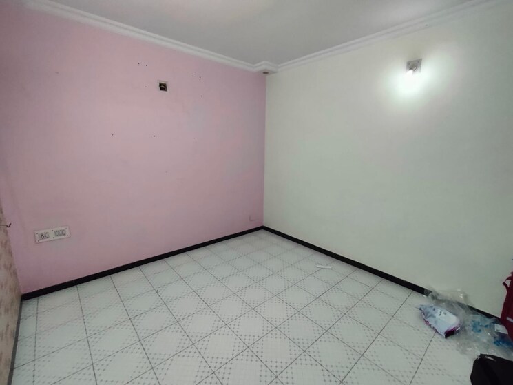 Room, thaltej 3 Bedroom 1700 Sq.Ft. Apartment In Thaltej Ahmedabad 9477642