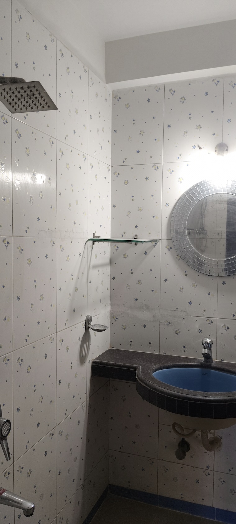 Bathroom, ajmera-golden-rays 3 Bedroom 1100 Sq.Ft. Apartment In Andheri West Mumbai 9477583