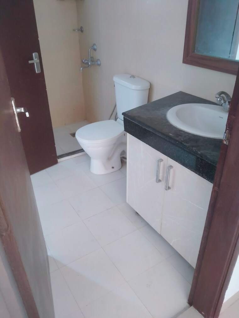 Bathroom, pioneer-park-phase-1 2 Bedroom 1300 Sq.Ft. Apartment In Sector 61 Gurgaon 9477636
