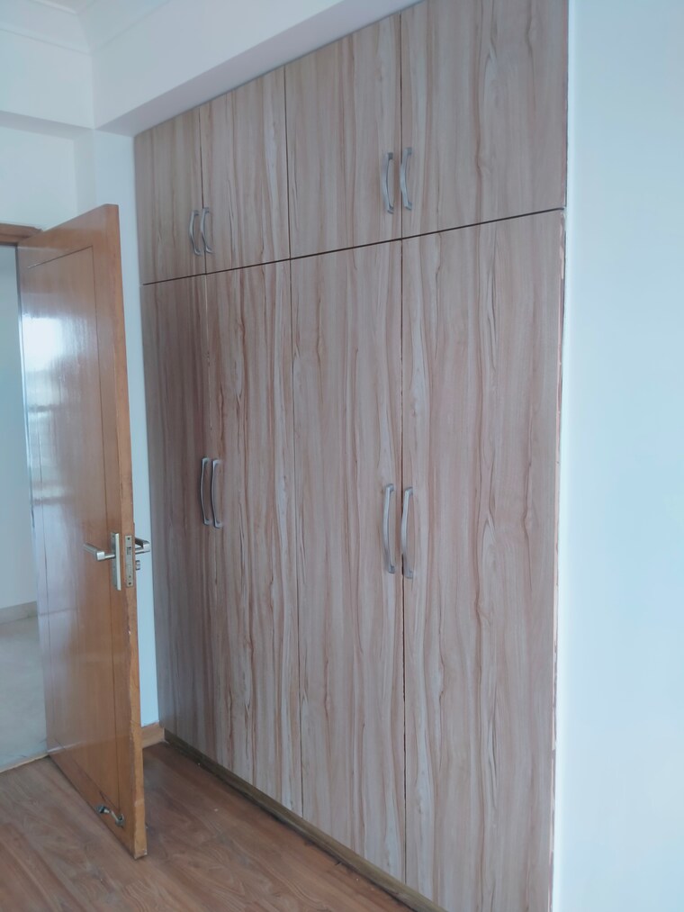 undefined, pioneer-park-phase-1 3 Bedroom 1950 Sq.Ft. Apartment In Sector 61 Gurgaon 9477788