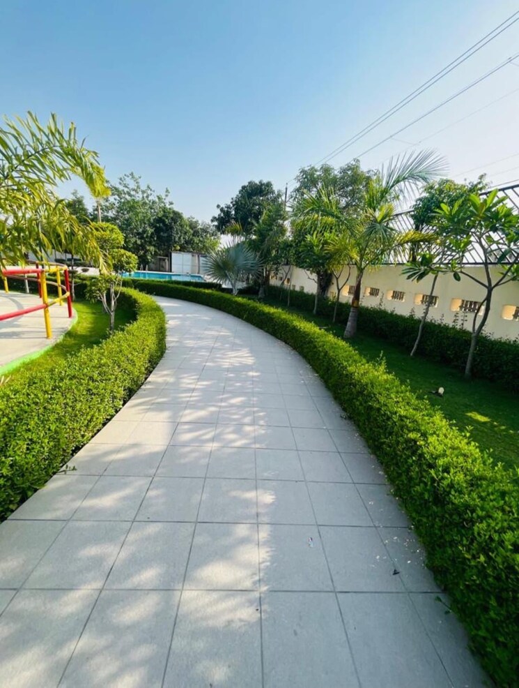 Garden, ratan-galaxy 4 Bedroom 2366 Sq.Ft. Apartment In Vrindavan Yojna Lucknow 9477851