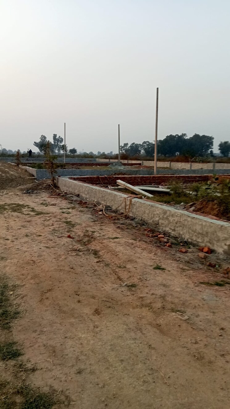 undefined, sector 17 yamuna expressway  200 Sq.Yd. Plot In Sector 17 Yamuna Expressway Greater Noida 9477806