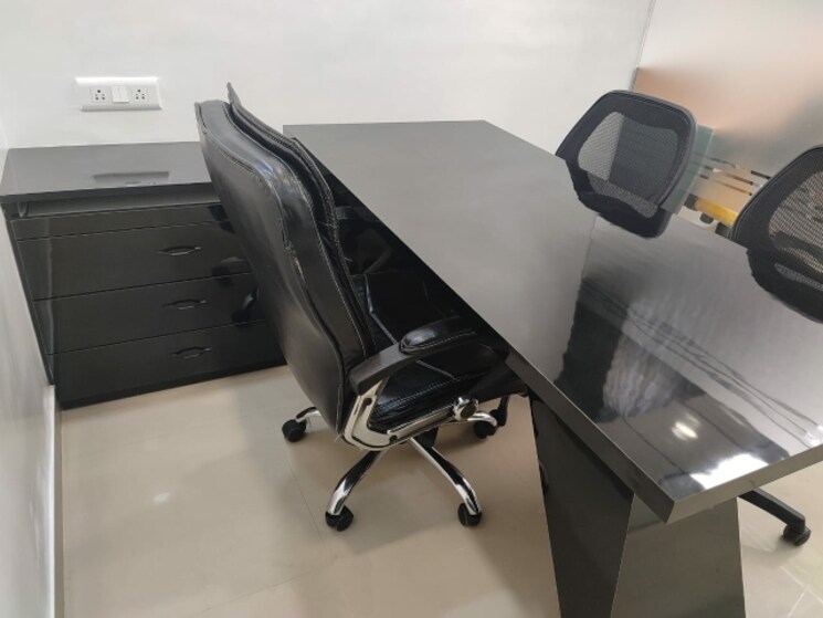 Team Area, logix-technova Commercial Office Space 550 Sq.Ft. In Sector 132 Noida 9477834