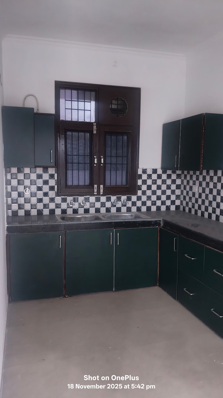 Kitchen, dhakoli 3 Bedroom 150 Sq.Yd. Apartment In Dhakoli Zirakpur 9477848