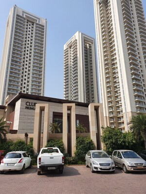 3 BHK Apartment For Sale in DLF The Primus, Sector 82a
