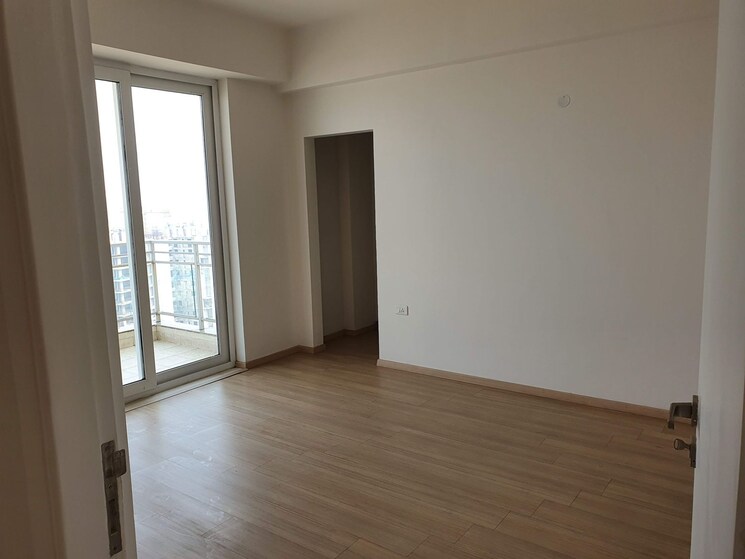 Room, dlf-the-primus 3 Bedroom 1818 Sq.Ft. Apartment In Sector 82a Gurgaon 9477858