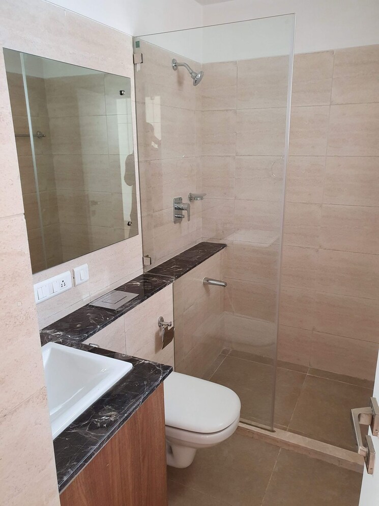 Bathroom, dlf-the-primus 3 Bedroom 1818 Sq.Ft. Apartment In Sector 82a Gurgaon 9477858