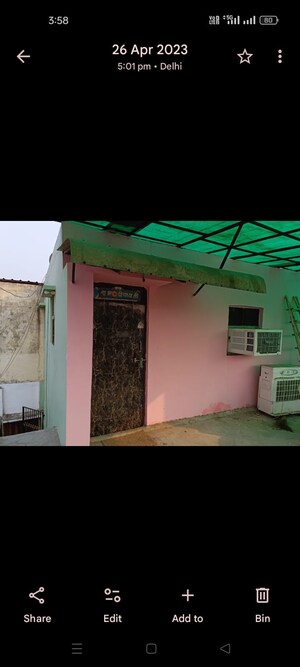 Bedroom in 1 RK Builder Floor at Shalimar Bagh – for Rent