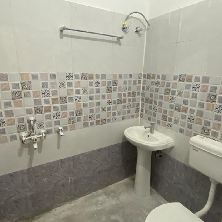 Bathroom, gomti nagar 2 Bedroom 1250 Sq.Ft. Independent House In Gomti Nagar Lucknow 9477926