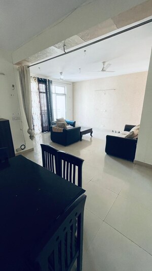 Team Area in 3 BHK Apartment at Omaxe The Palace, Gomti Nagar – for Rent