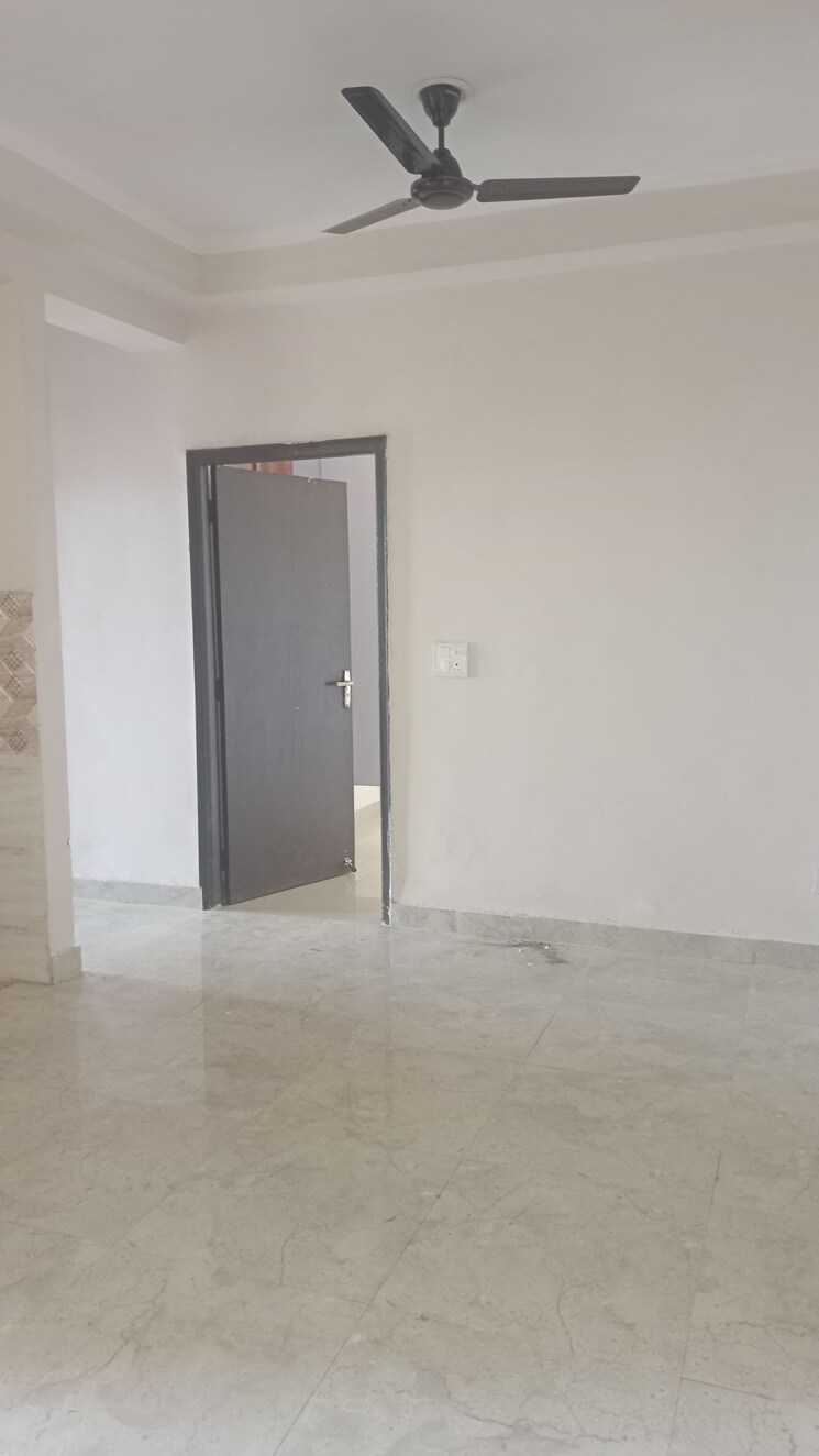 Room, sector 4 greater noida 2 Bedroom 835 Sq.Ft. Apartment In Sector 4 Greater Noida Greater Noida 9477923