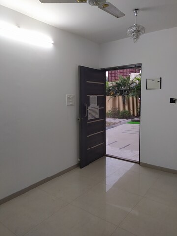 Furnished Amenities in 2 BHK Apartment at Tiara Hills, Mira Road – for Sale