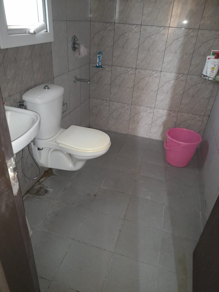 Bathroom, prestige-park-view 3 Bedroom 2023 Sq.Ft. Apartment In Whitefield Bangalore 9477963