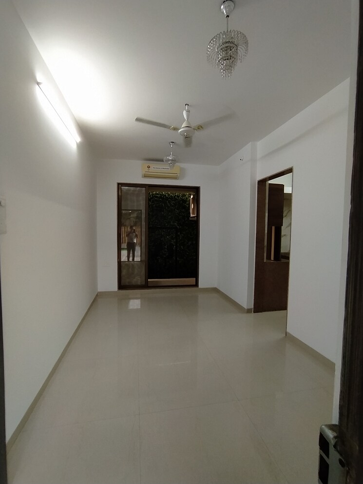 Room, tiara-hills 1 Bedroom 575 Sq.Ft. Apartment In Mira Road Thane 9478002