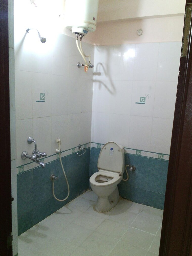 Bathroom, sls-serenity 2 Bedroom 1026 Sq.Ft. Apartment In Marathahalli Bangalore 9477996
