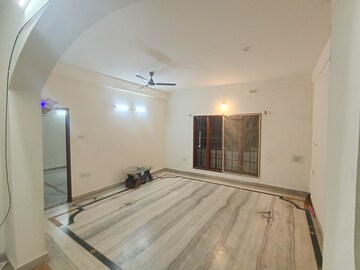 Room in 2.5 BHK Villa at Hsr Layout Sector 2 – for Rent