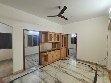 Room in 2.5 BHK Villa at Hsr Layout Sector 2 – for Rent