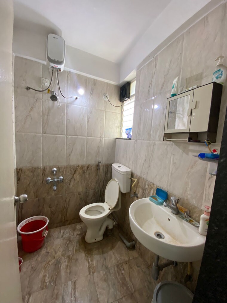 Bathroom, kothrud 1 Bedroom 600 Sq.Ft. Apartment In Kothrud Pune 9478152