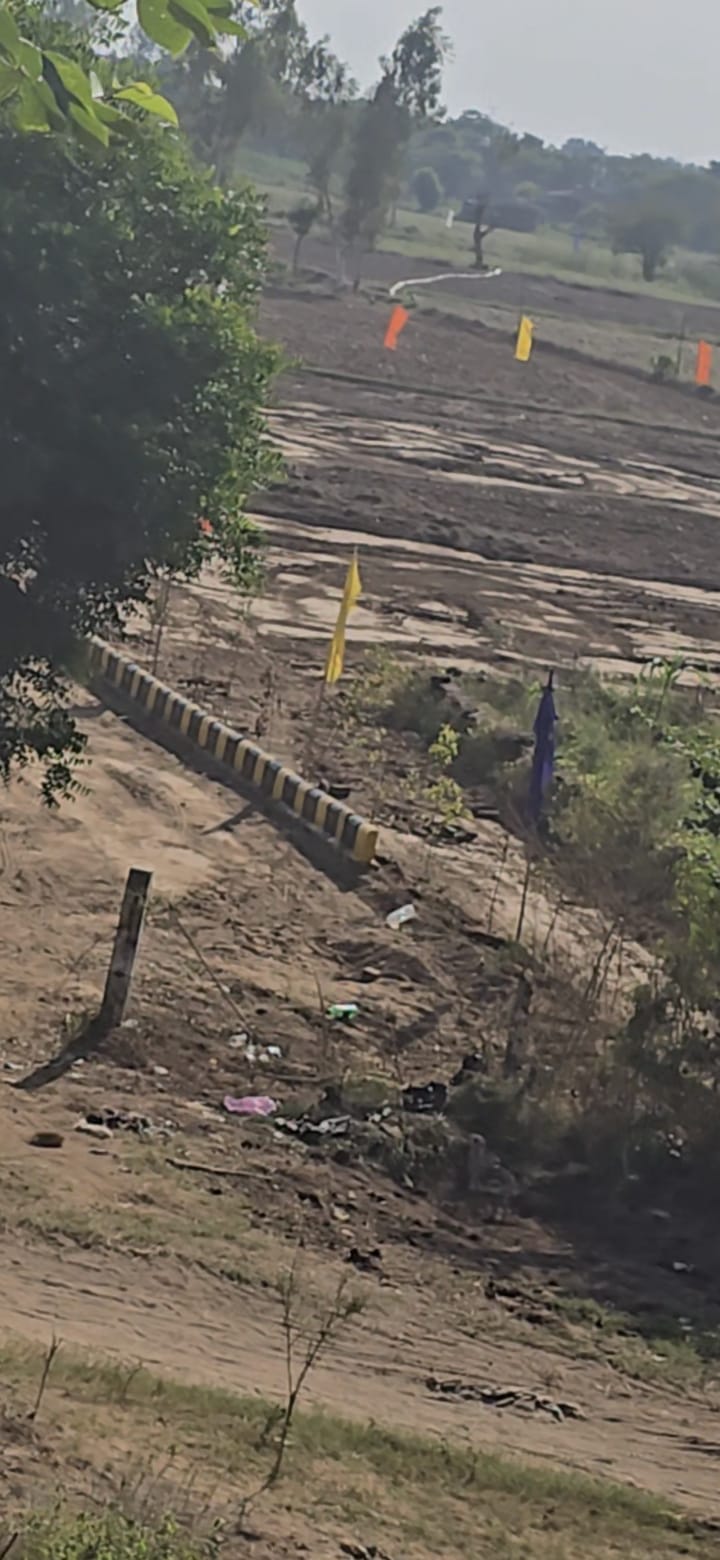 Plot For Sale in Mohan Garden