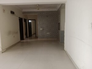 Room in 4 BHK Apartment at Ramprastha Coral Heights, Ramprastha Greens – for Rent