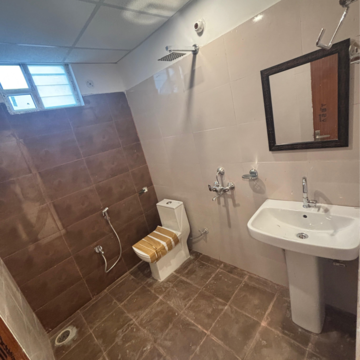 Bathroom in 3 BHK Apartment at Dream Galaxy, Vikash Khand – for Sale