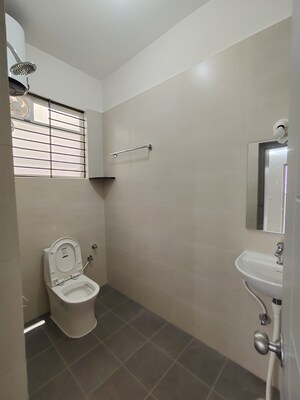 Bathroom in 2 BHK Apartment at Hsr Layout Sector 2 – for Rent