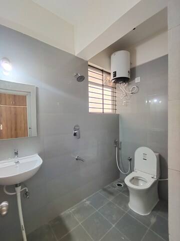 Bathroom in 2 BHK Apartment at Hsr Layout Sector 2 – for Rent