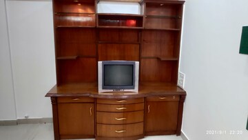 Furnished Amenities in 2 BHK Apartment at Kothrud – for Rent