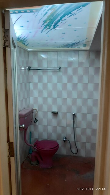 Bathroom in 2 BHK Apartment at Kothrud – for Rent