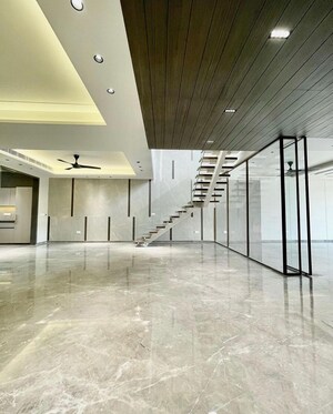 Room in 1 BHK Builder Floor at Sector 43 – for Rent