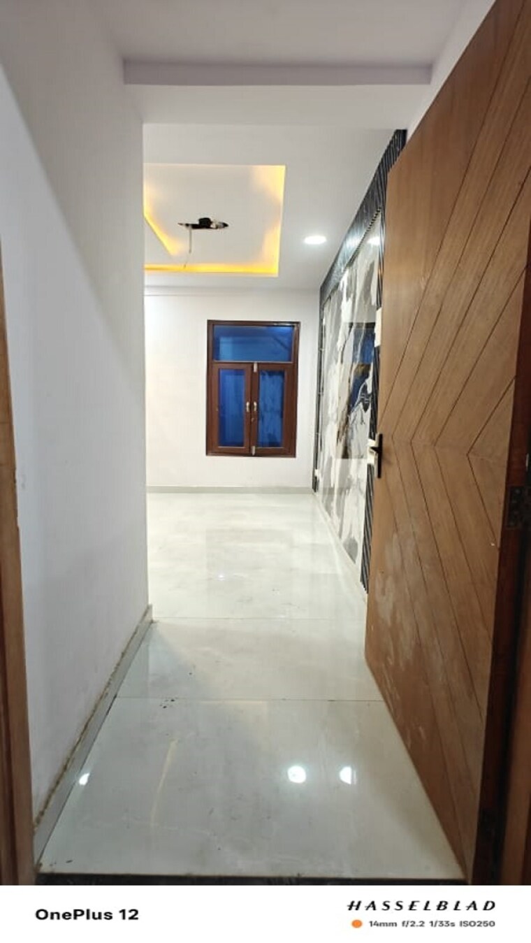 undefined, sector 73 2 Bedroom 1000 Sq.Ft. Builder Floor In Sector 73 Noida 9478220