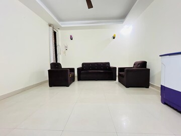 Living Room in 2 BHK Builder Floor at Saket – for Rent