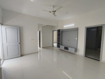 Room in 2 BHK Apartment at Hsr Layout – for Rent