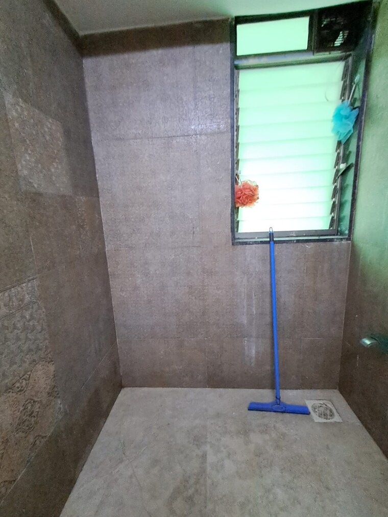 Bathroom, pr-wood-wind 2 Bedroom 728 Sq.Ft. Apartment In Andheri East Mumbai 9472939