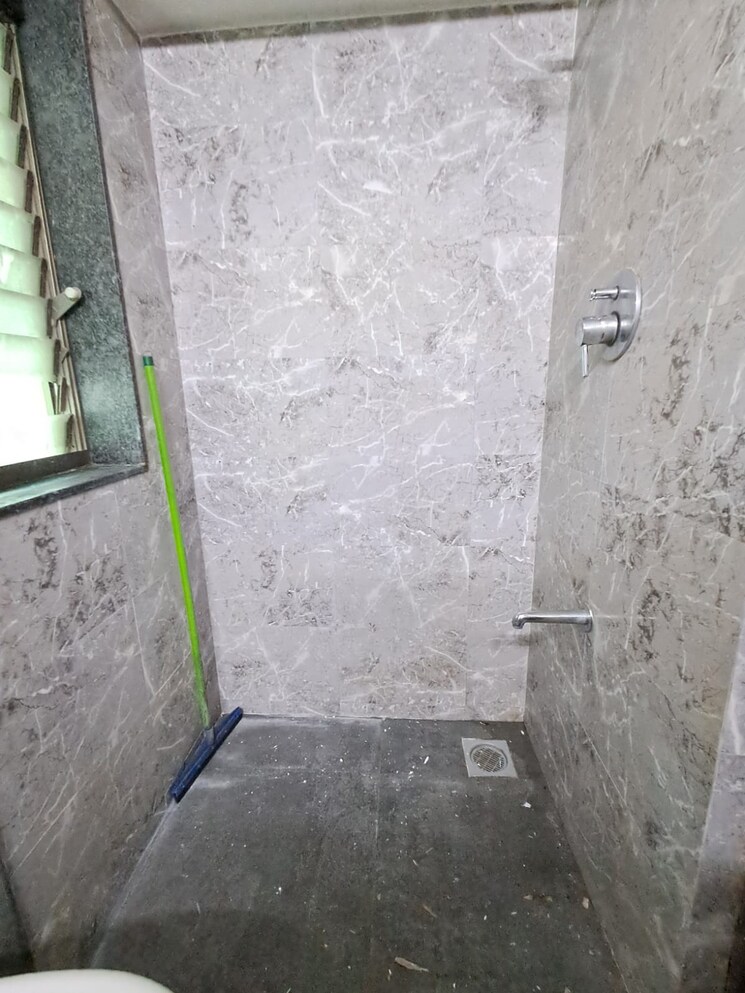 Bathroom, pr-wood-wind 2 Bedroom 728 Sq.Ft. Apartment In Andheri East Mumbai 9472939